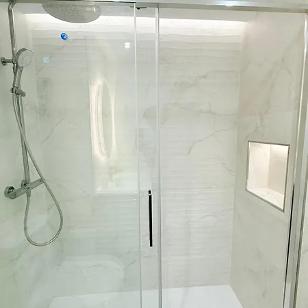 Apolo Lv Nuevo Con Piscina Daire